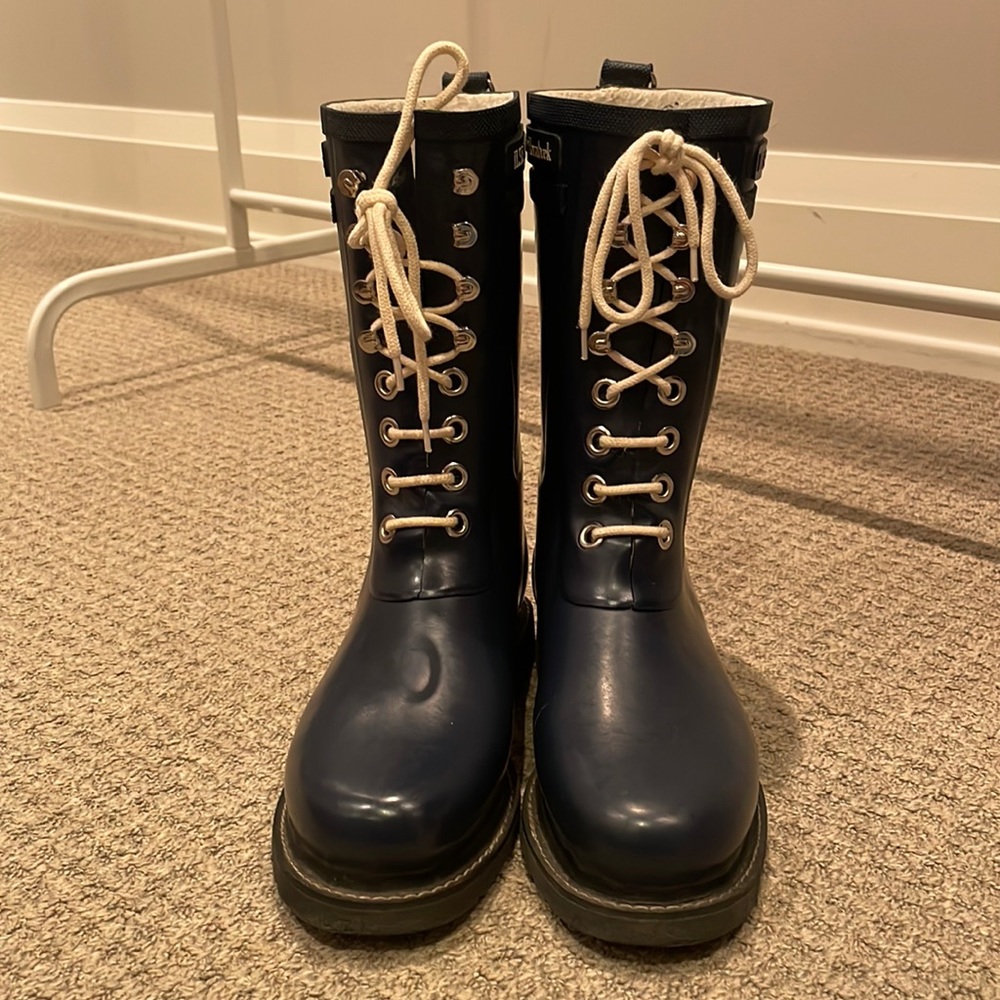 Isle Jacobson hornbaek, navy, lace up, rain boots. Sz 9. Gently worn